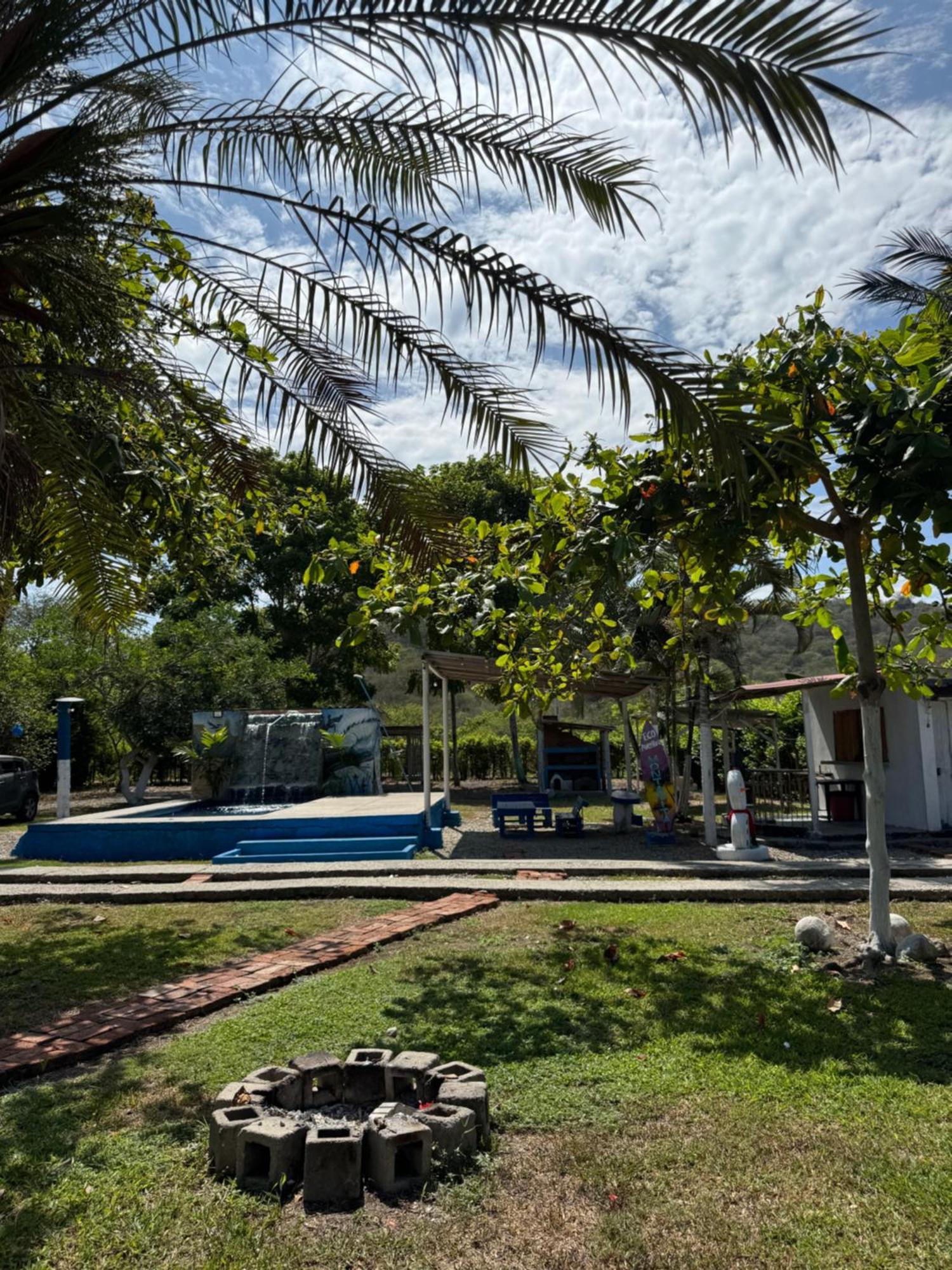 Hostal Eco-Aventura Montanita Luaran gambar